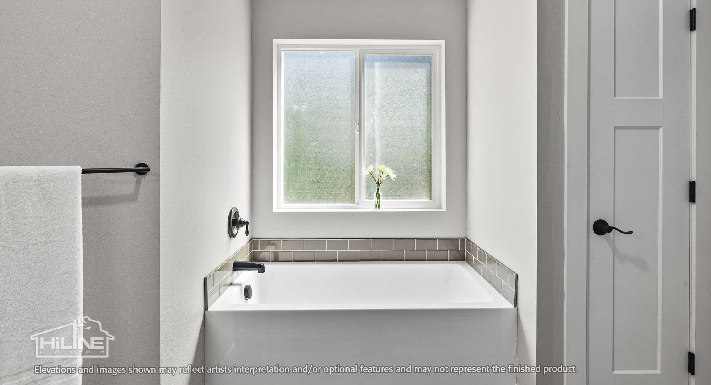 Image of Home Plan 1940A Primary Bathtub.