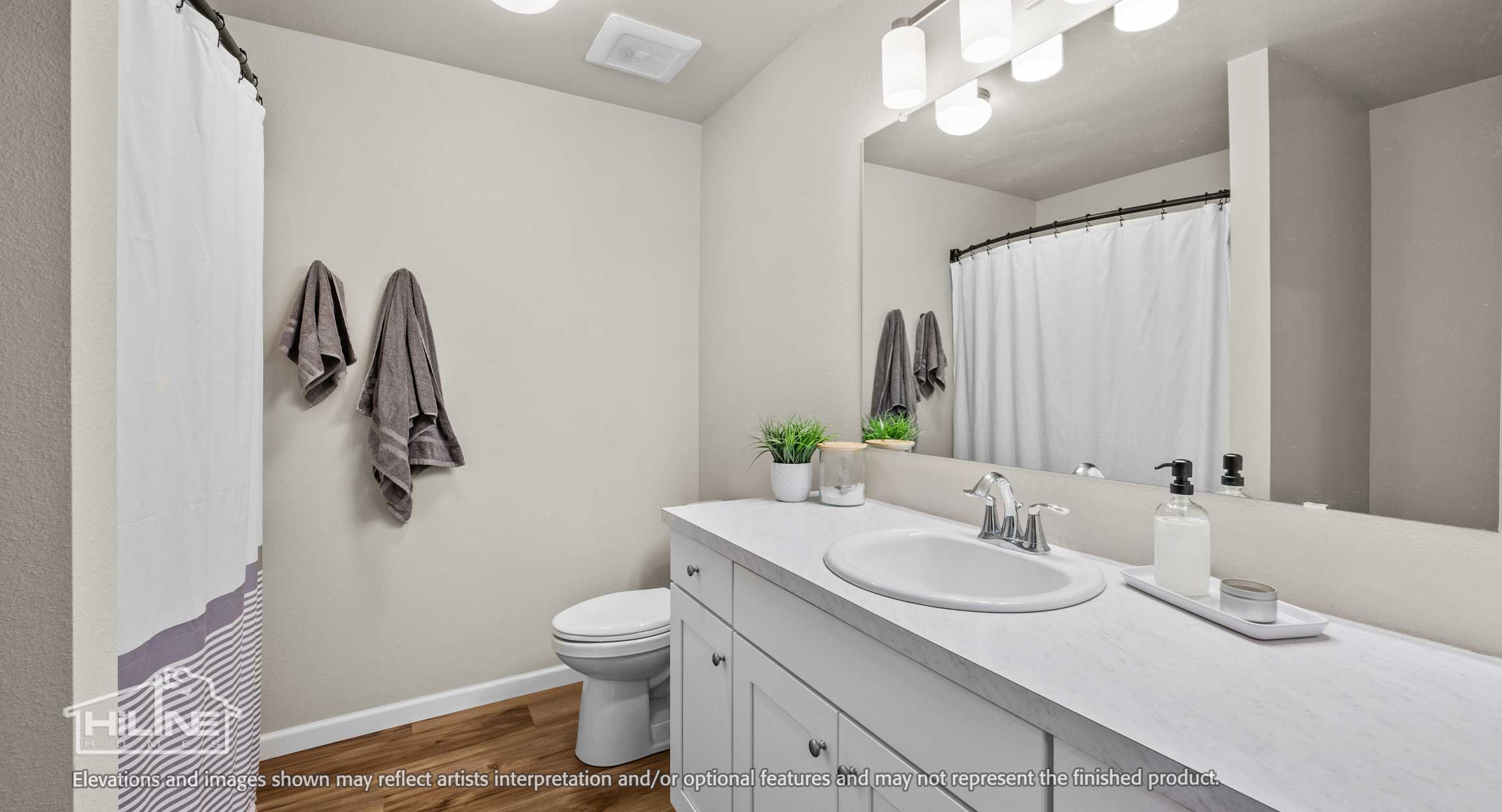 Image of HiLine Homes Plan 936 Bathroom.