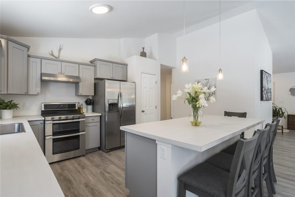 Home Plan 1716 kitchen.