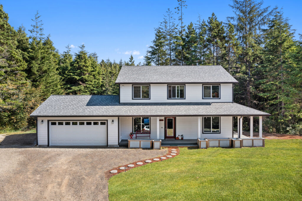 Home Plan 1768 front exterior.