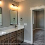 Home Plan 2592 primary bath.