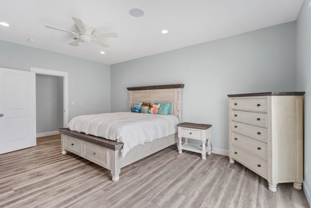 Home Plan 2592 bedroom.